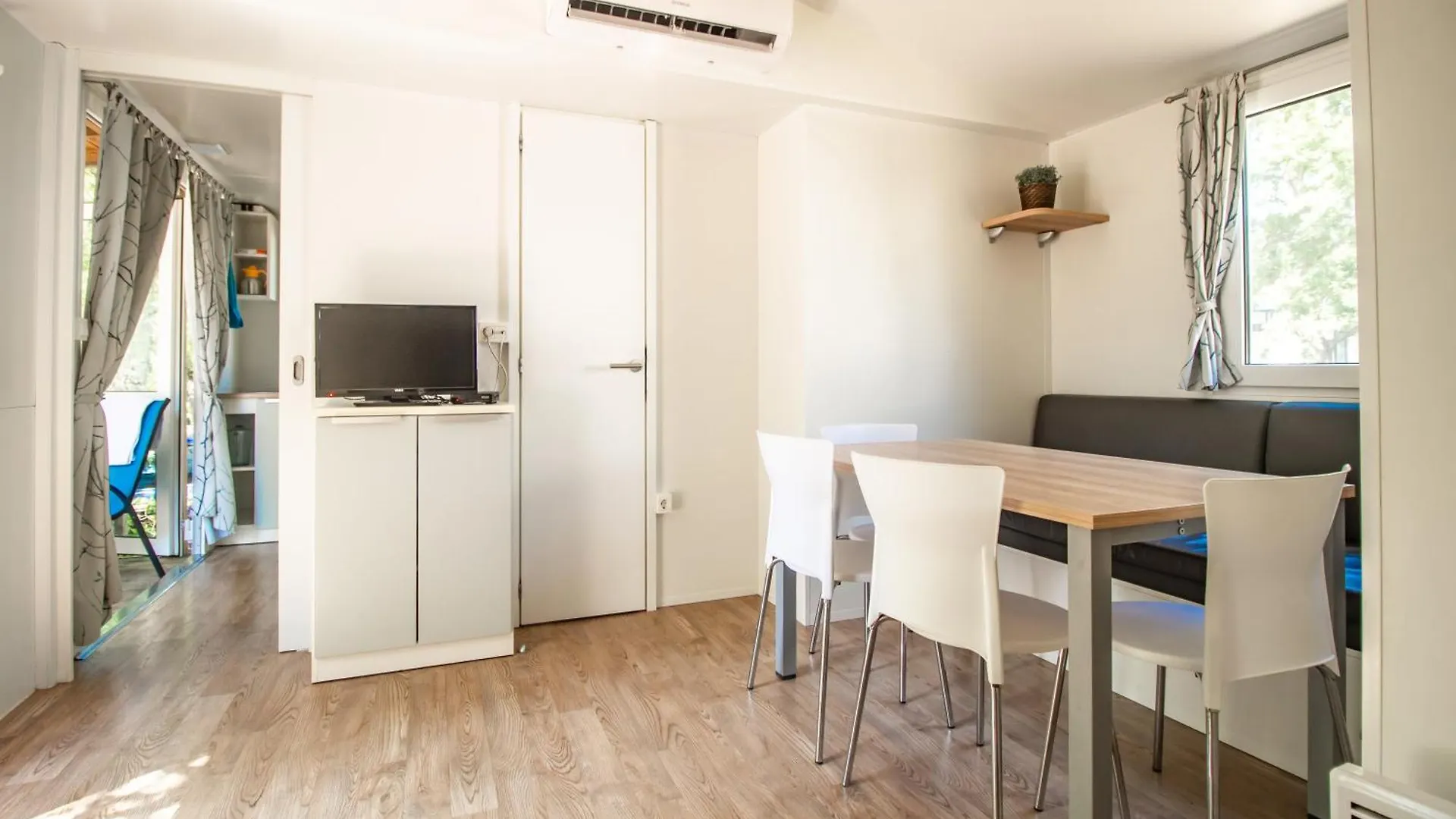 Easyatent Mobile Home Bijela Uvala Mugeba Semesterpark
